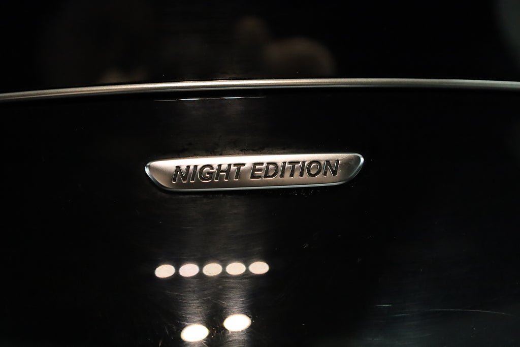 Mercedes-Benz C 300 T e AMG Night-EDT Drag Värmare Kamera Navi