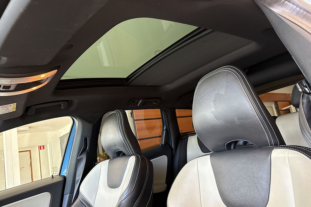 Volvo XC60 D4 AWD Aut Summum Business Editi Pro D-värm Drag Kamera miniatyr 14