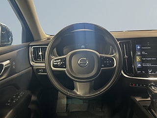 Volvo V60 D3 AWD Automat Momentum Advanced SE II Drag/Kamera/S&V – bild 9