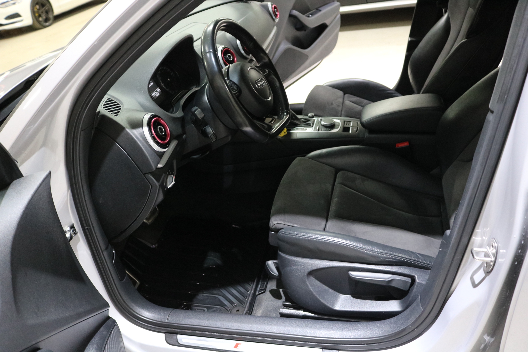 Audi A3 2015, photo 7/40