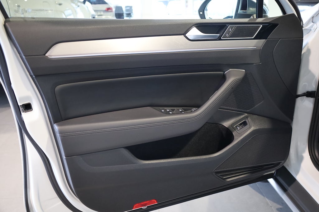 Volkswagen Passat Alltrack 2.0 TDI 240HK 4M Alltrack Cockpit Drag Navi Kamera