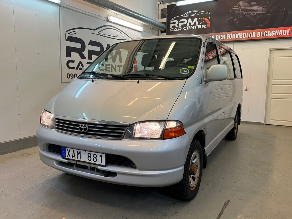 Toyota Hiace Minibuss 2.7 4WD, 8-Sits, AC