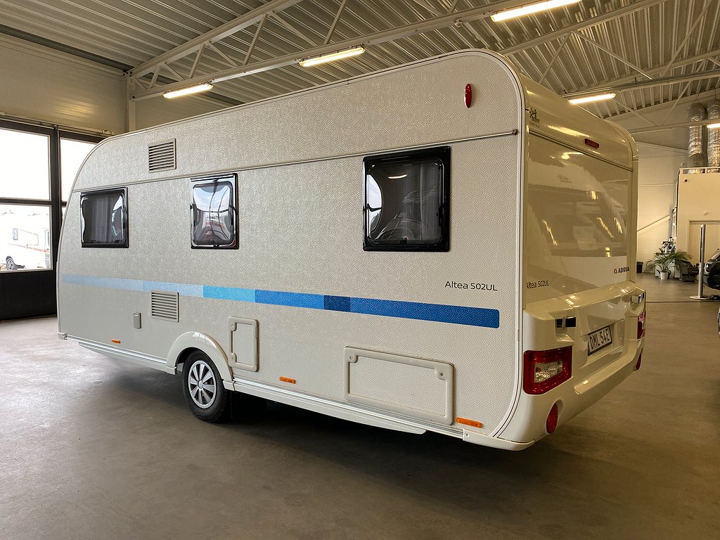 Adria Altea 502 UL / Långbädd / EL-patron / Golvvärme/1500kg - Adria