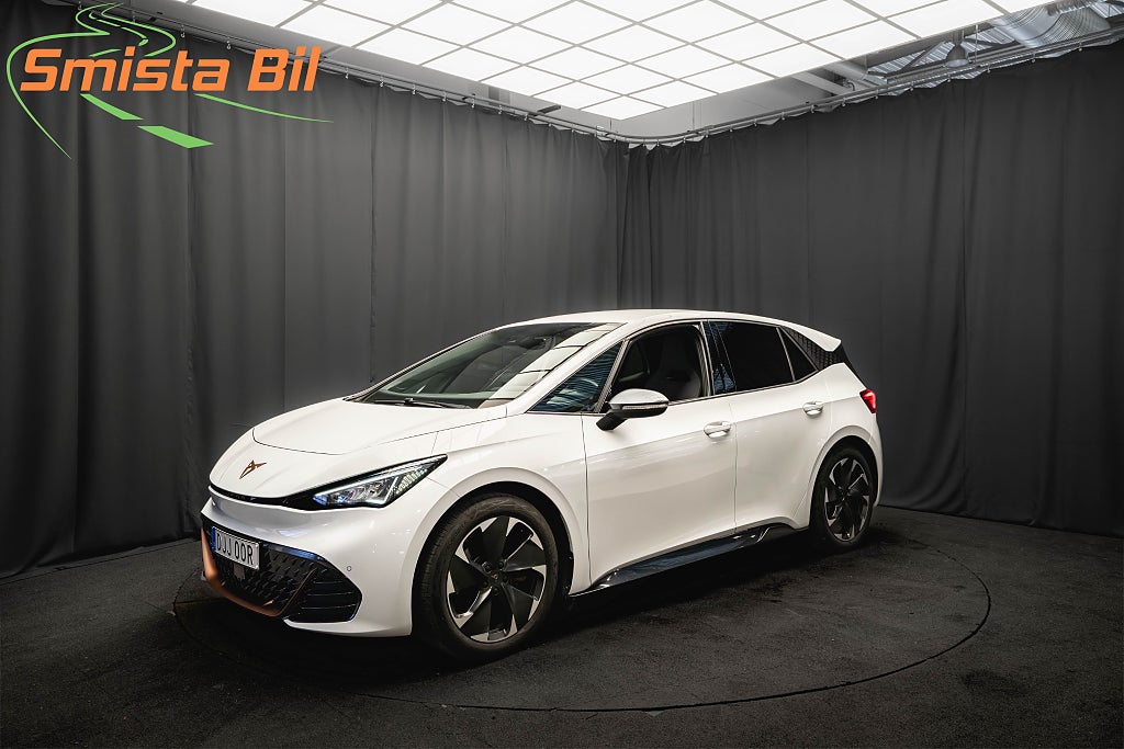 Cupra Born 58 Pilot M KAMERA ADAPTIV-FART ELSTOLAR 19'' VÄRMEPUMP