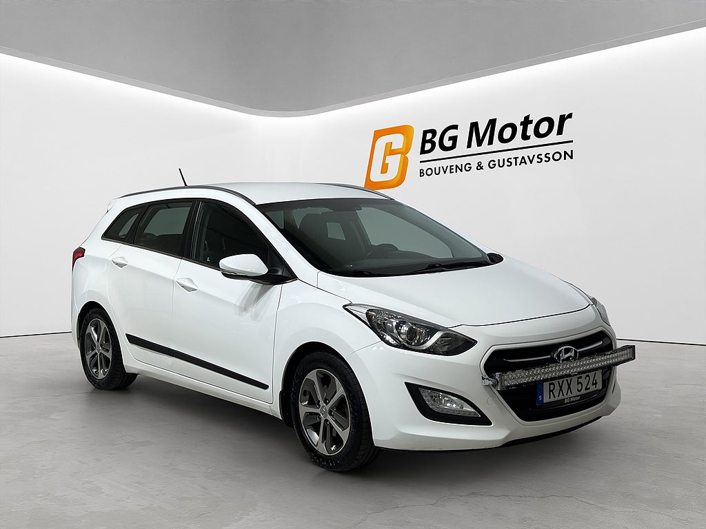 Hyundai i30 Kombi 1.6 CRDi 110HK PDC/Rattvärme/BT