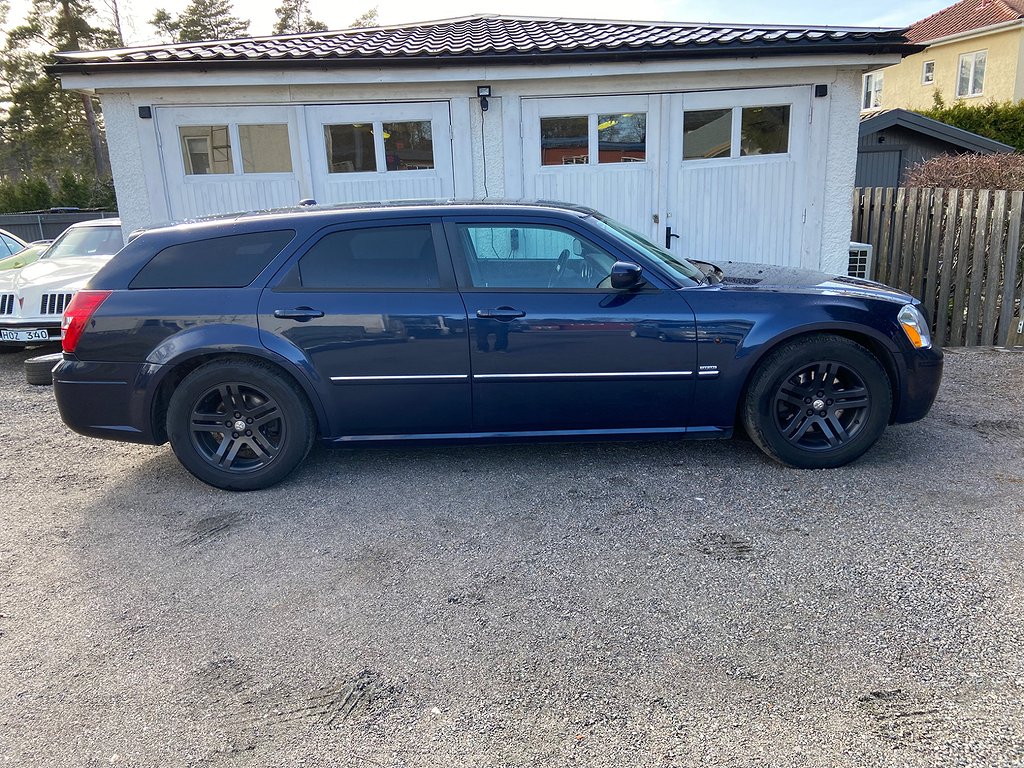 Dodge Magnum 5.7 V8 HEMI byte/avbet 1044kr/mån