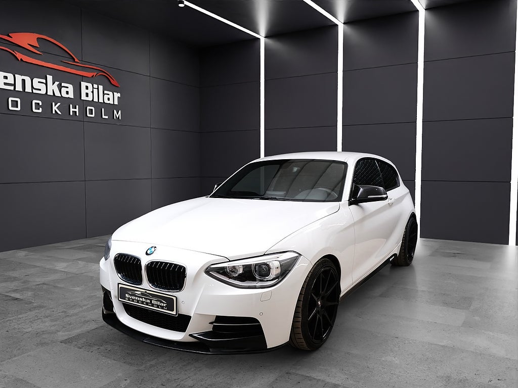 BMW M135i Advantage Plus, Luxury Line /AKRAPOVIC/STEG 1/NAVI/HIFI