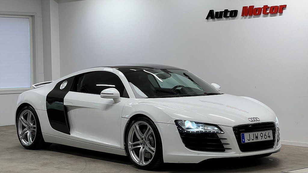 Audi R8 4,2 V8 quattro Manuell Svensksåld/B&O/Kolfiber paket