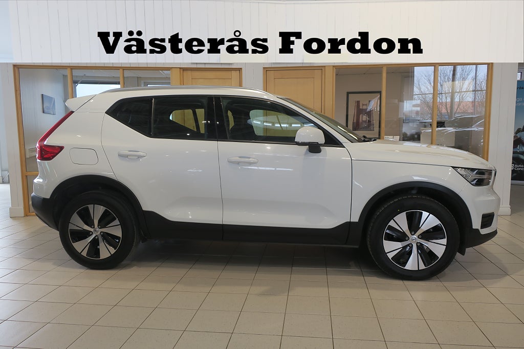 Volvo XC40 T3 Momentum 1 Ägare Värmare Rattvärme Carplay