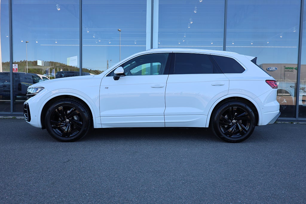 Volkswagen Touareg 3.0 V6 R-Line Innovation | HuD | 360° kamera | Drag