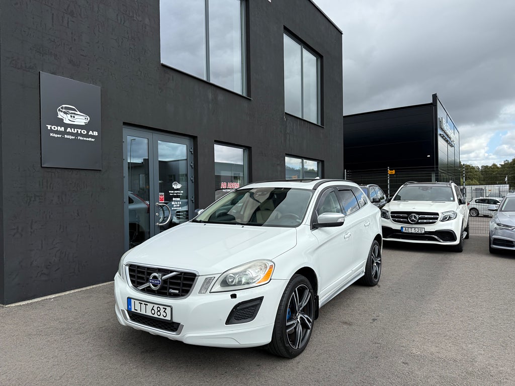 Volvo XC60 D3 AWD Geartronic Momentum, R-Design Panorama
