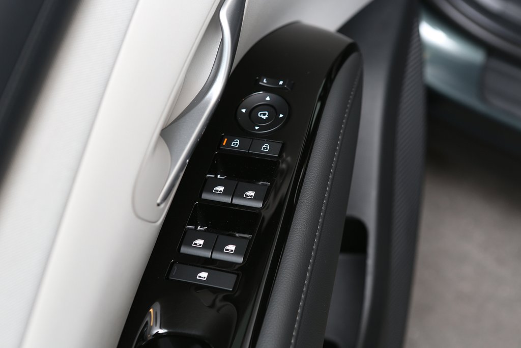 Hyundai Tucson 1,6T 4WD Hybrid Essential Automat 2025