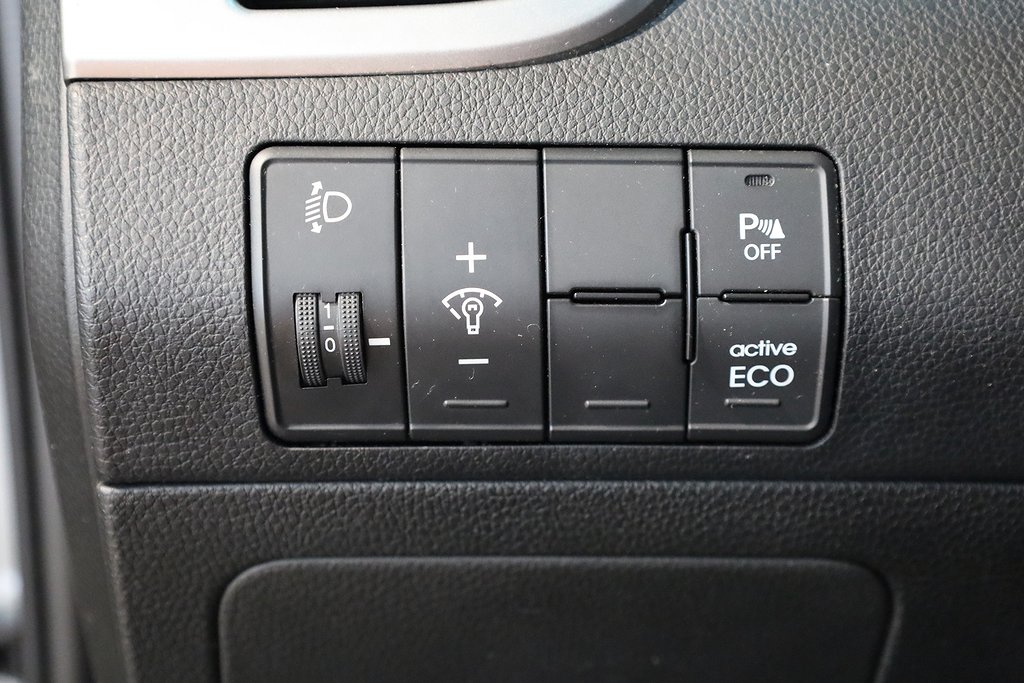 Hyundai i30 1,6 CRDi 110hk Business Automat 5D Bluetooth PDC 2014