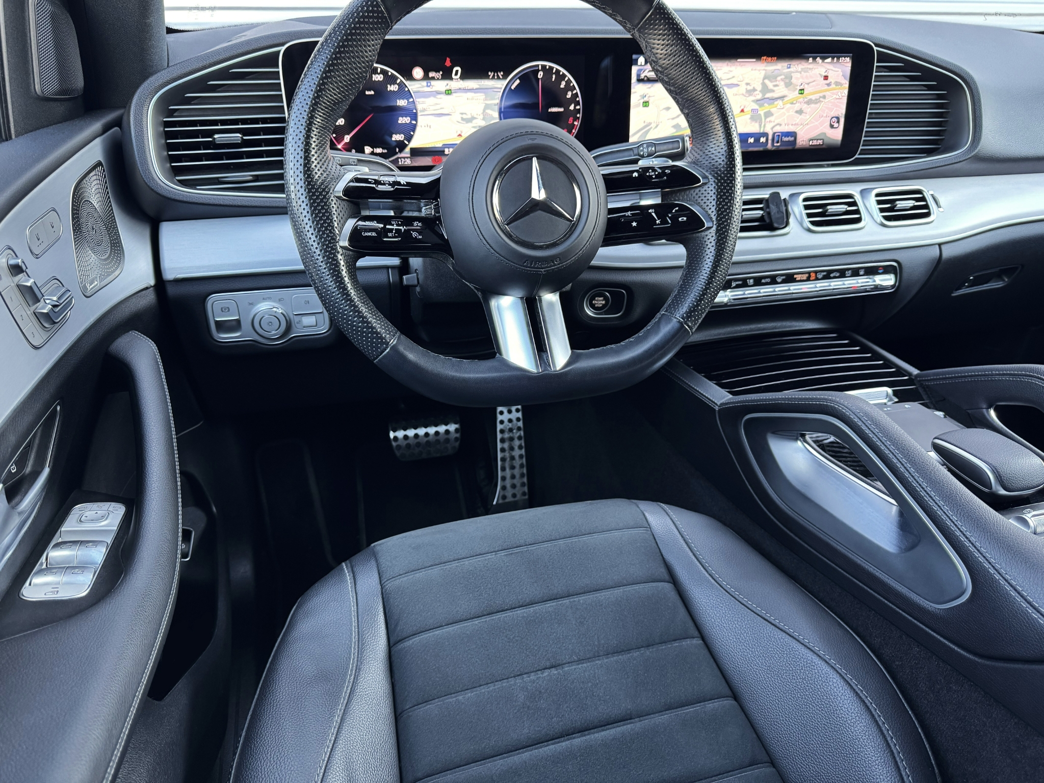 Mercedes-Benz GLE 2024, photo 4/21