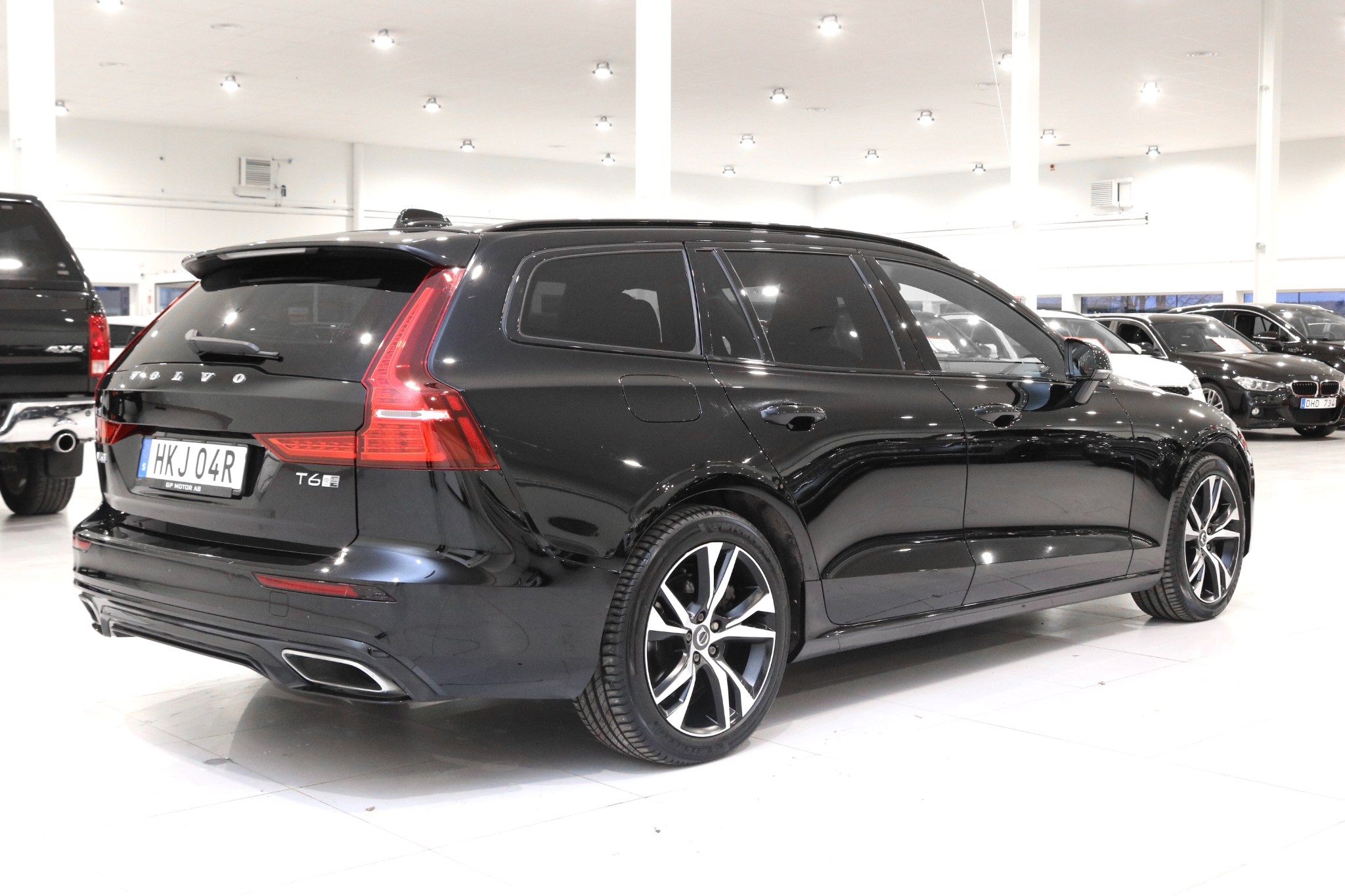 Volvo V60 Recharge T6 AWD R-Design / H/K 2020, bild 4/59