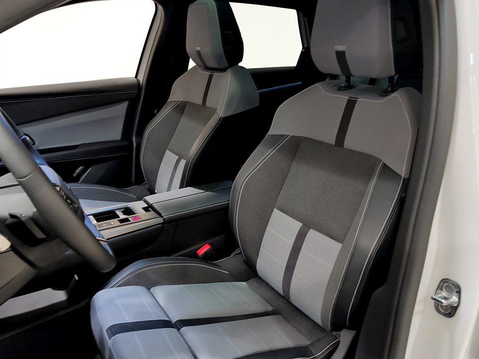 Bild på Opel Grandland X GS Hybrid 145hk Aut PANO B-KAMERA CARPLAY