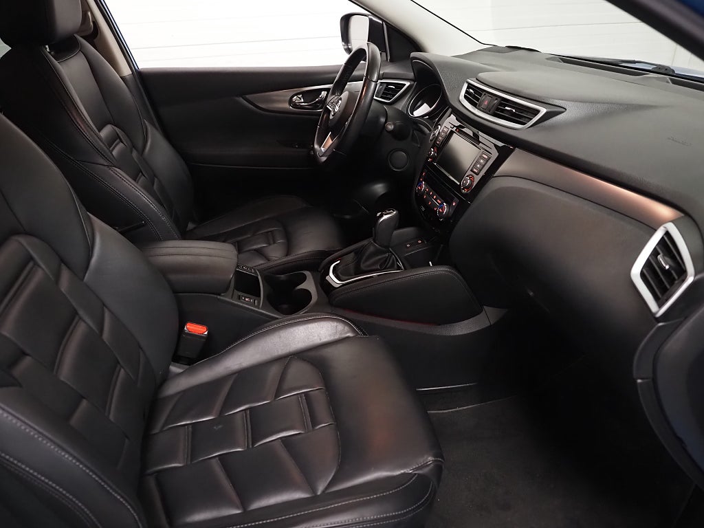 Nissan Qashqai 1.3 DIG-T DCT 158hk Tekna Drag 360° Navi Skinn 19" 2021