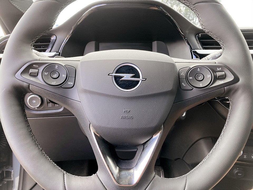 Bild på Opel Corsa GS 1.2 PT 100hk Aut BACKSENSORER