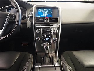 SUV Volvo XC60 17 av 28