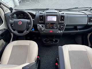 Husbil-halvintegrerad Eura Mobil Profila 720 EB 3 av 21
