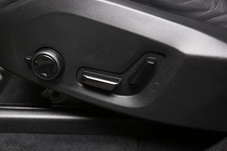 SUV Volvo XC60 12 av 25