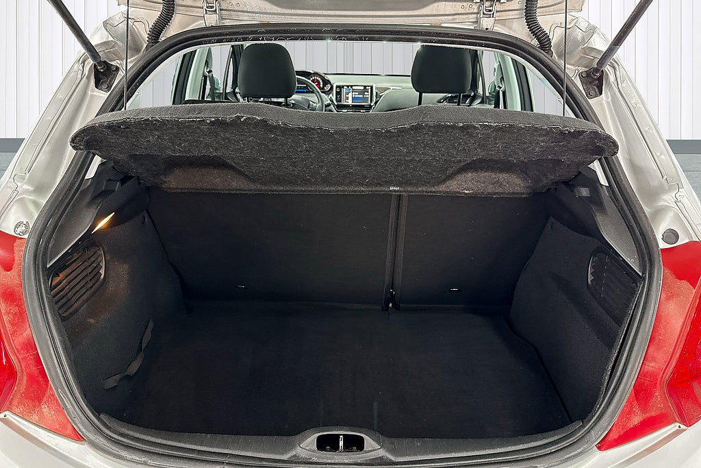 Peugeot 208 2013