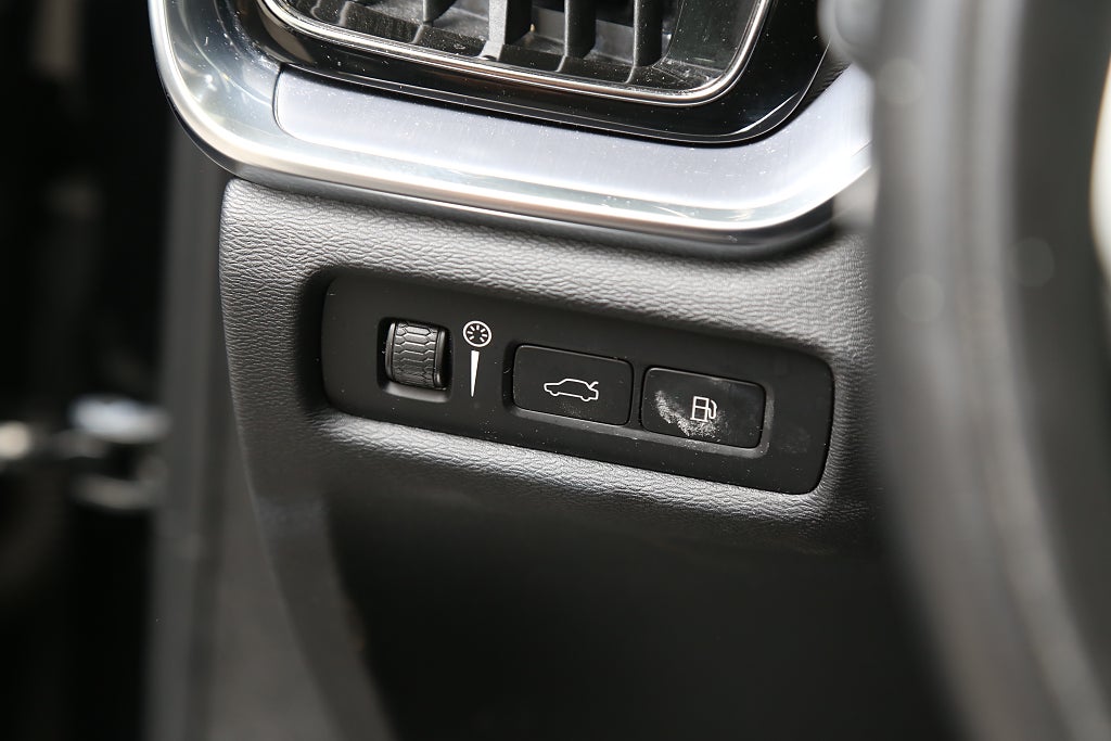 Volvo V60 Recharge T6 340hk Inscription Exp AWD H/K Drag Leasbar 2021