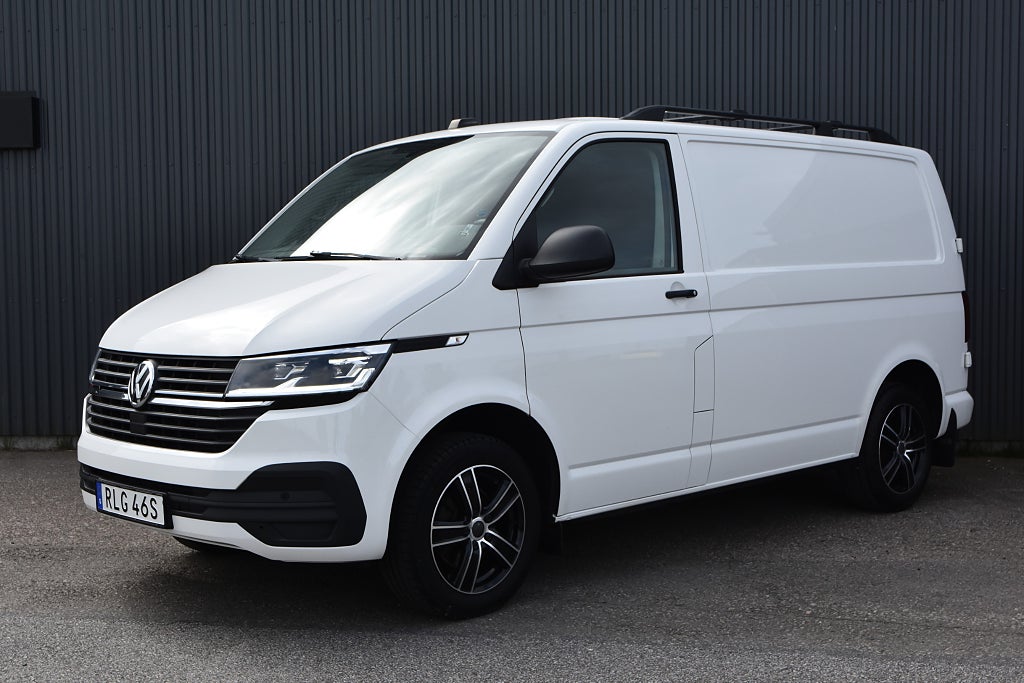 Volkswagen Transporter T30 2.0 TDI 4Motion / Värmare Kamera Navi Drag Moms 