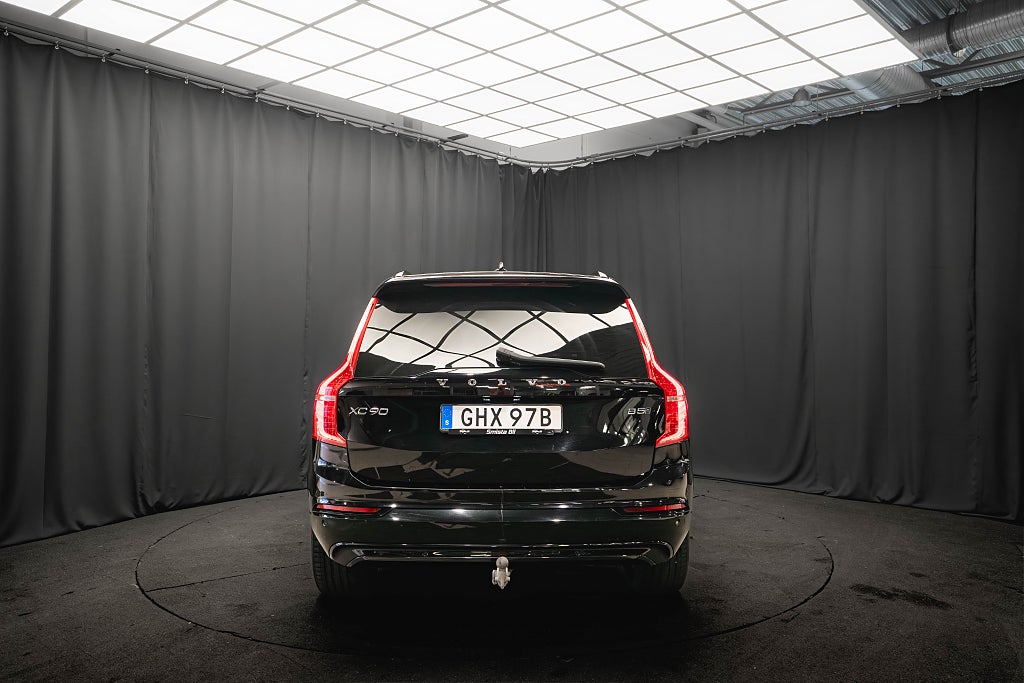 Volvo XC90 B5 AWD R-Design PRO 7-sits B&W PANO LUFT 22'' DRAG MOMS