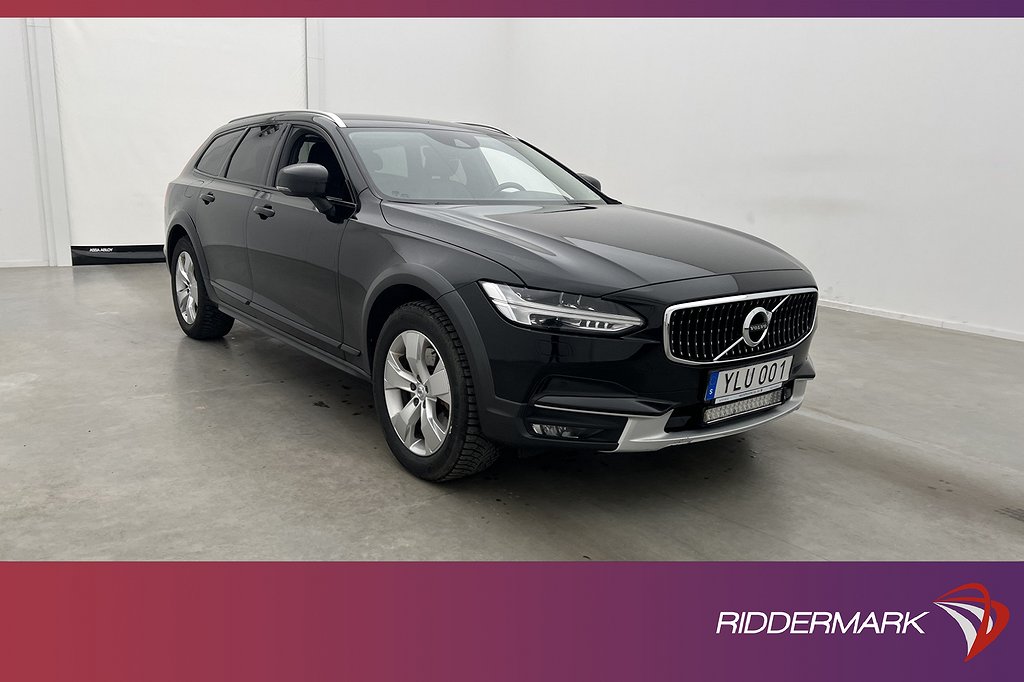 Volvo V90 Cross Country D4 AWD Plus D-Värm VOC Kamera Skinn