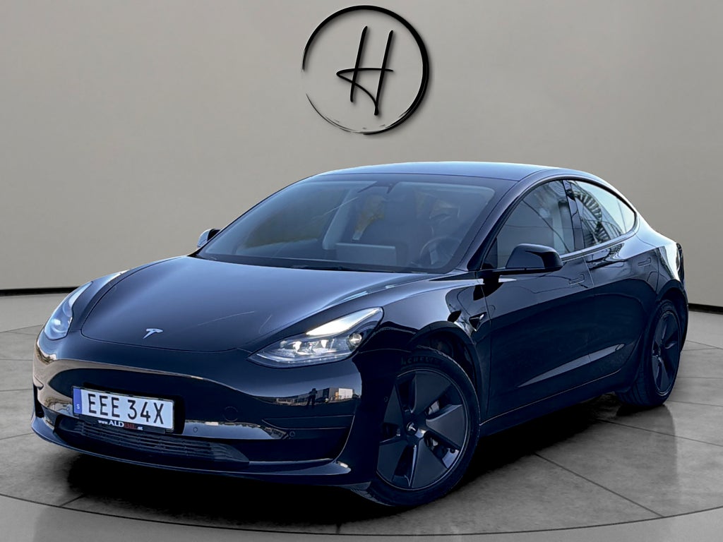 Tesla Model 3 1-Ägare Panoramatak Skinn 360°Kamera Värmepump * SE-UTR