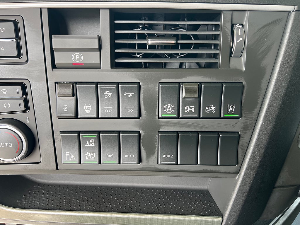 Volvo FH13 500 Aero 6x2 I-See, Retarder, Dragbil