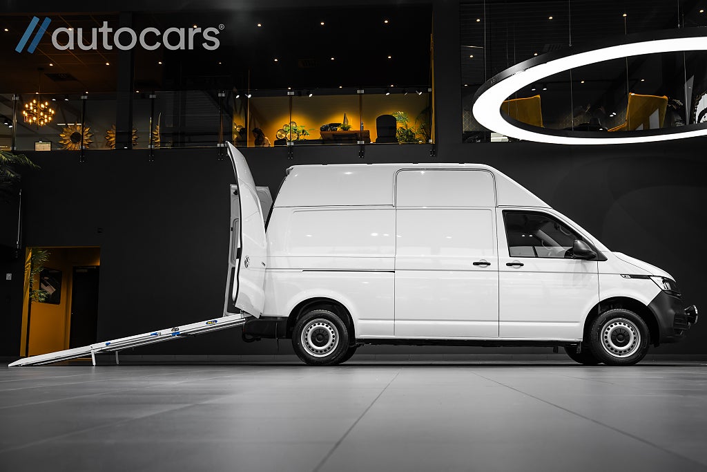 Volkswagen Transporter 2.0 TDI 4Motion | Leasbar| 2x värmare|Högskåp|Ramp|Navi