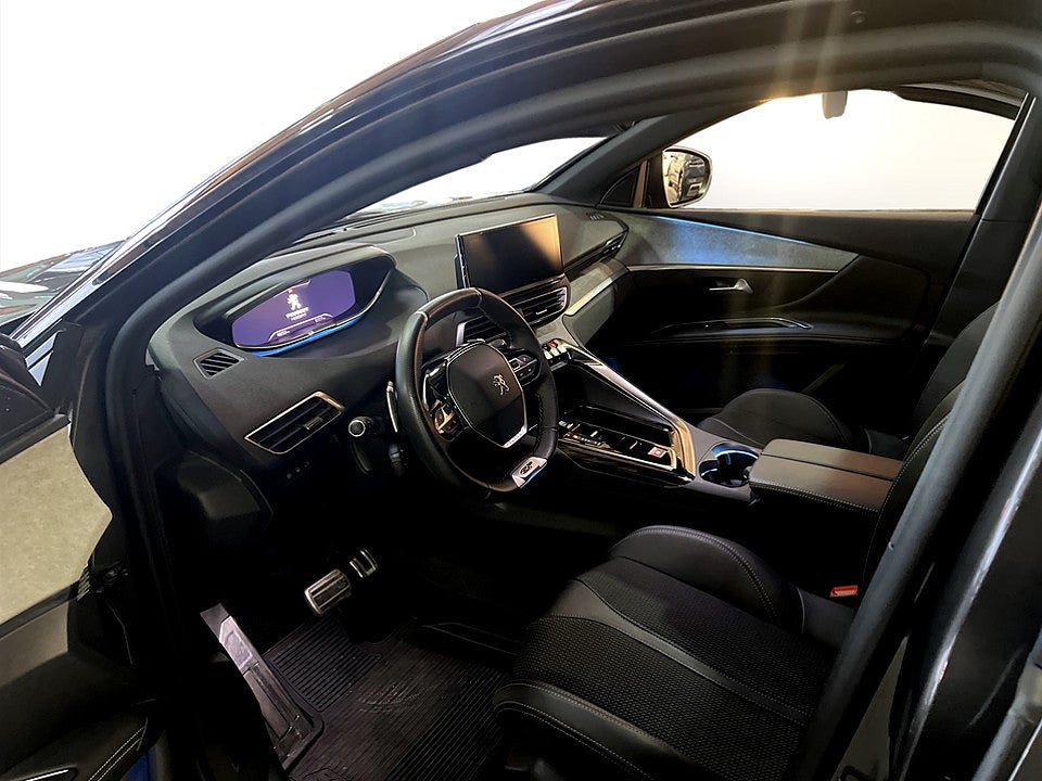 Bild på Peugeot 3008 GT Black Pack 1.2 PT Aut B-KAMERA CARPLAY 130hk