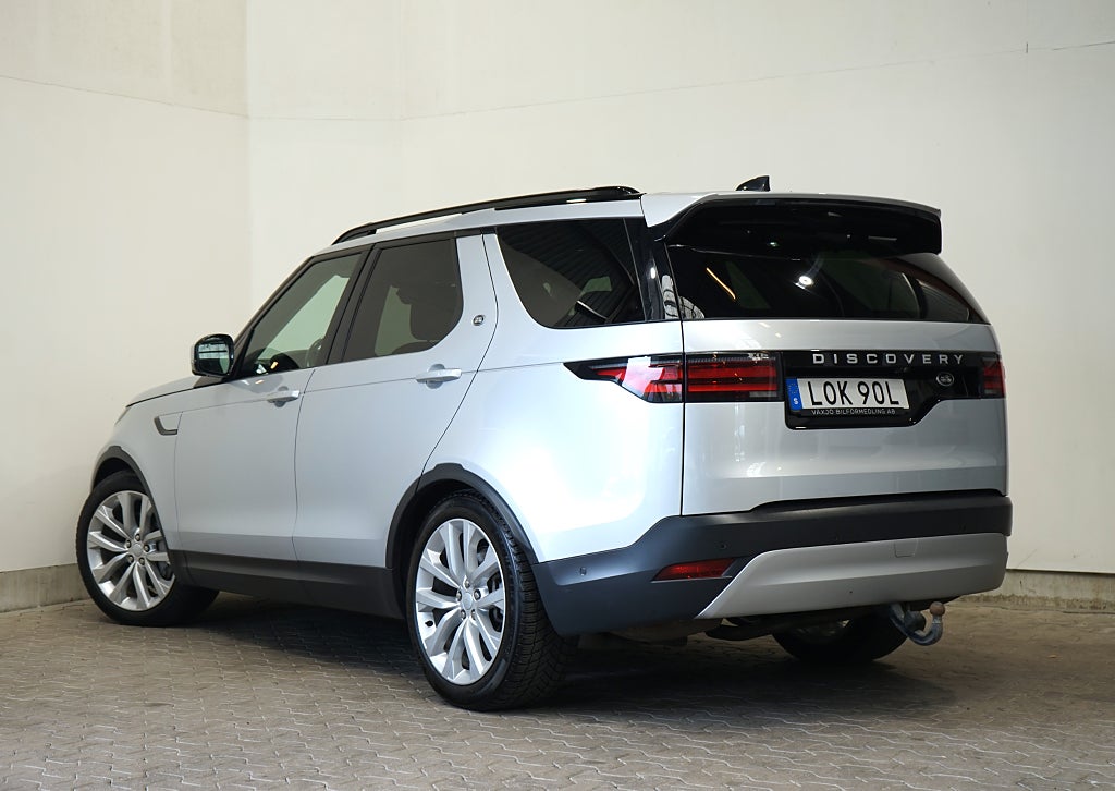 Land Rover Discovery D250 MHEV SE 360° 7 sits  Panorama Dragkrok 249hk