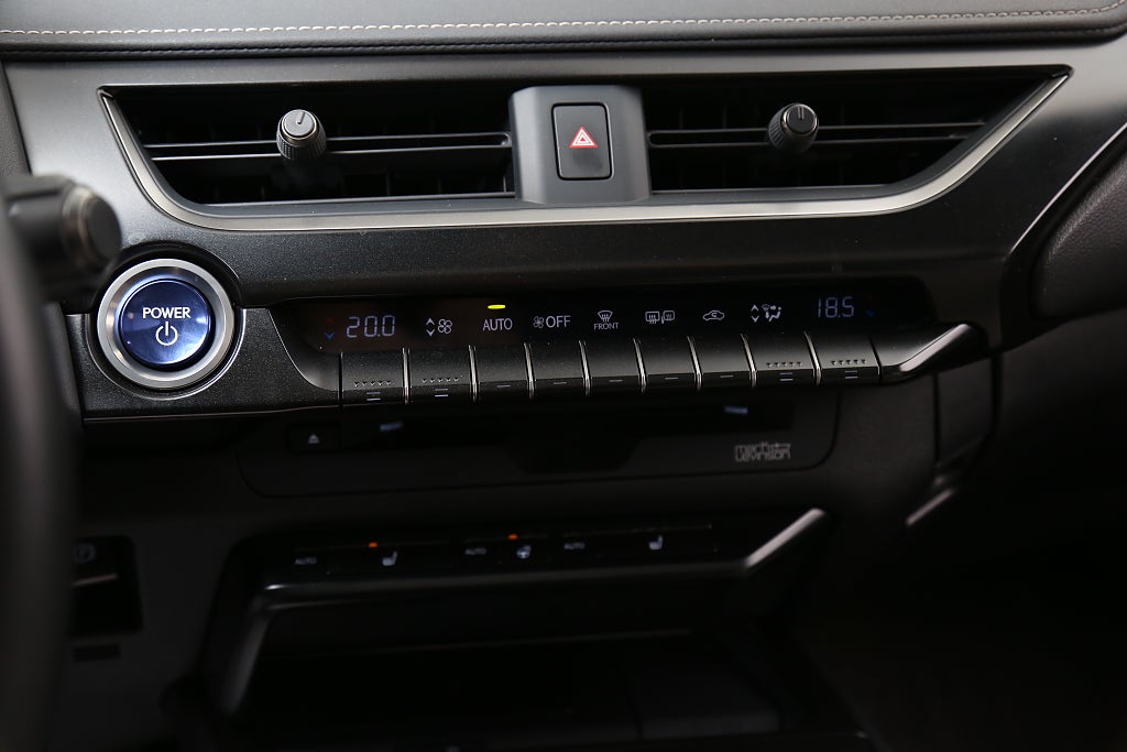 Lexus UX 250h E-Four 184hk Premium AWD Aut Teknik-paket Taklucka 2021