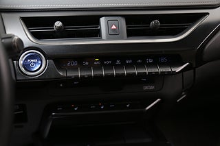 SUV Lexus UX 21 av 27