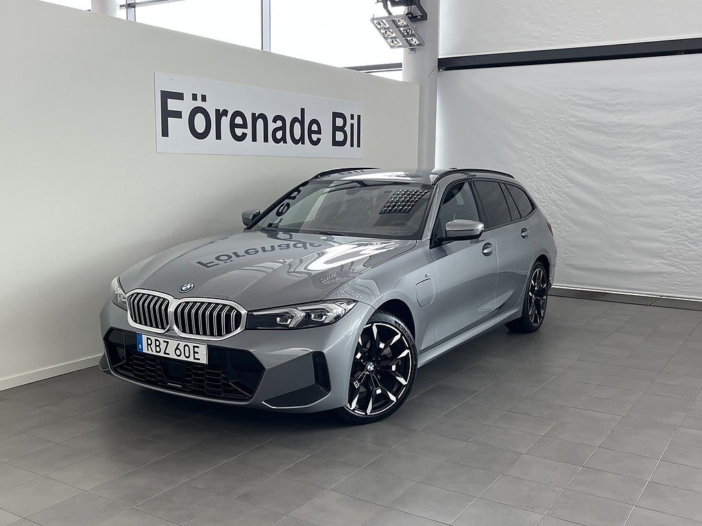 BMW 330e xDrive Touring M Sport H/K Drag Rattvärme Adpt Farth