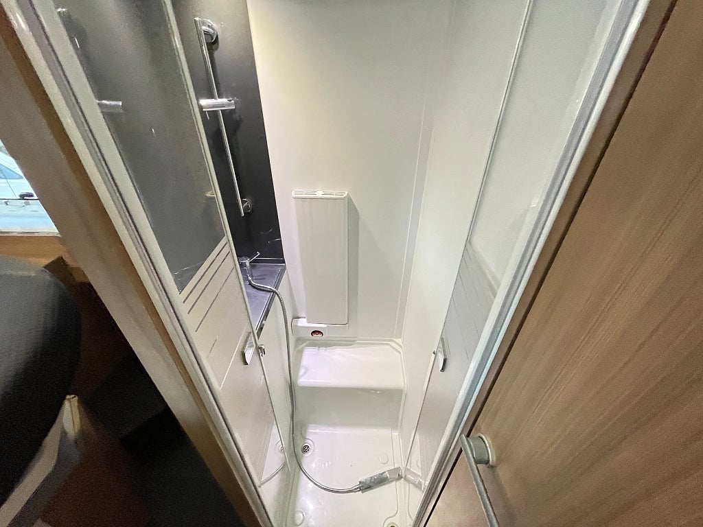 Adria Coral Plus 670 SC /Solcell/ALDE/Ugn/Automat 150hk/Dubbla bodelsb - Adria