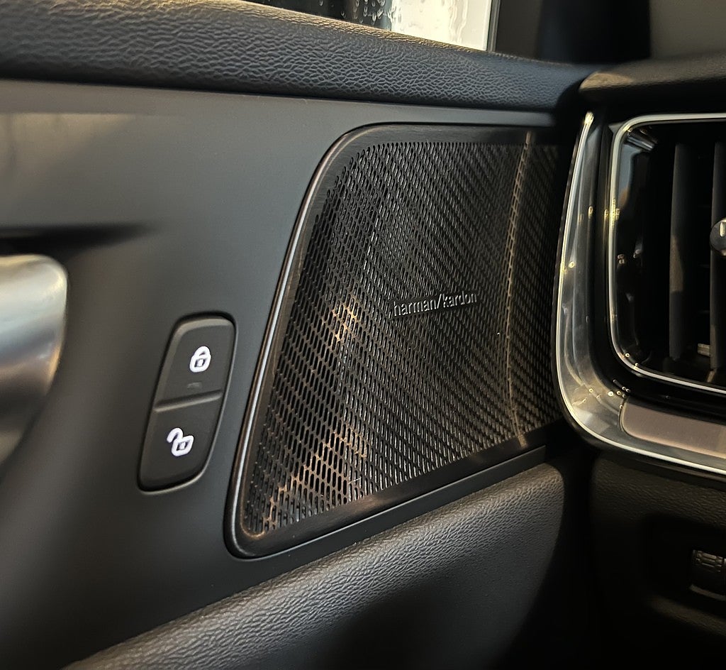 Volvo V60 Cross Country B4 AWD Geartronic Advanced SE DRAG B-KAMERA CARPLAY H&K