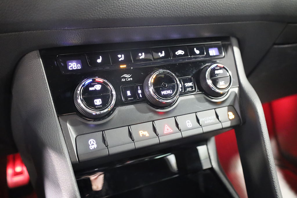 Skoda Kodiaq 2.0 TSI 4x4 Sportline Drag Värmare Kamera Cockpit 2023