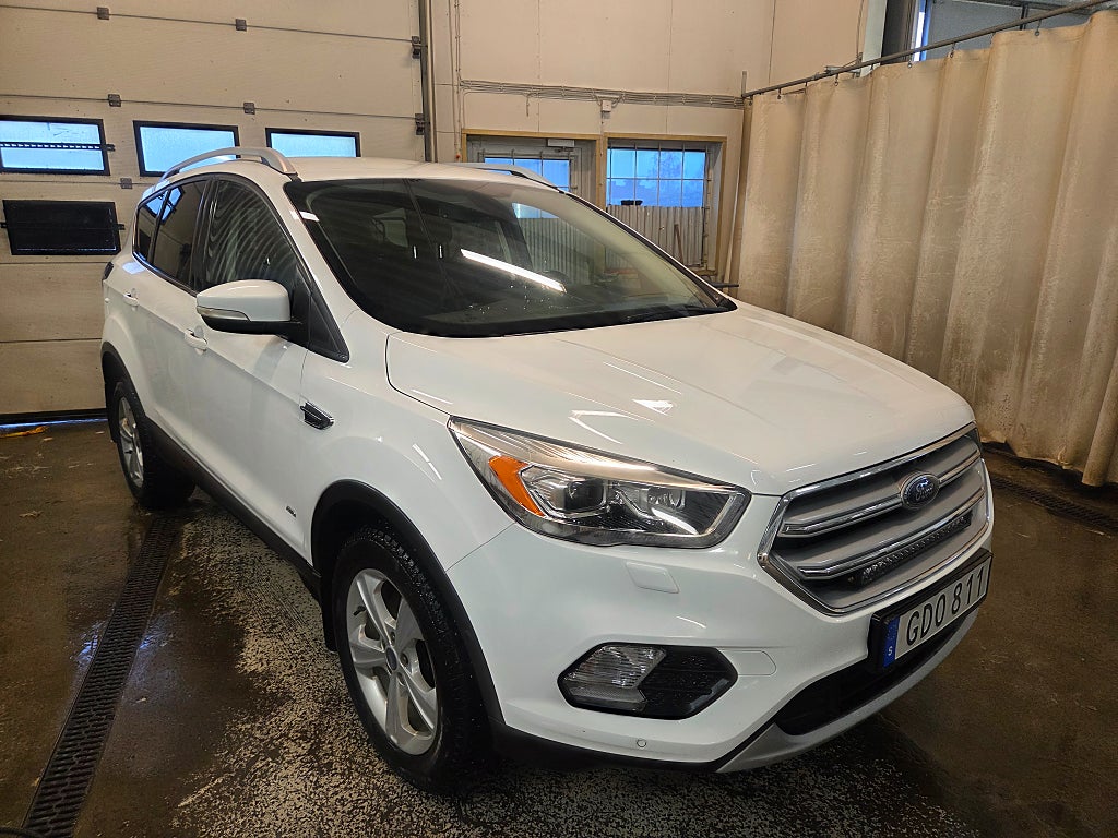 Ford Kuga 2.0 TDCi AWD Powershift Titanium 1,95% Räntekamp.