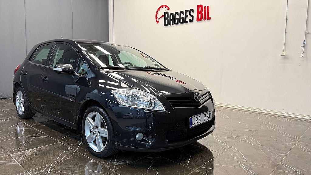 Toyota Auris 5-dörrar 1.6 Valvematic Automat 132hk | Ny servad