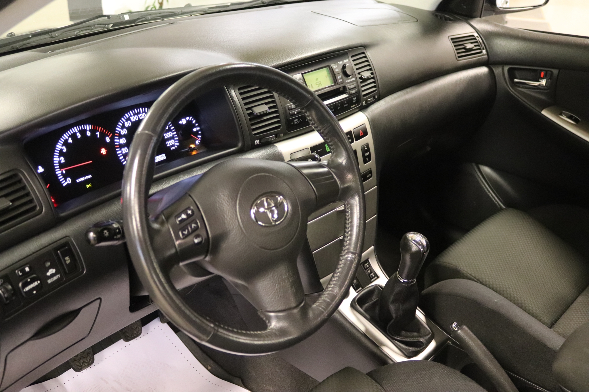 Toyota Corolla Sedan 1.6 VVT-i 2005, bild 7/41
