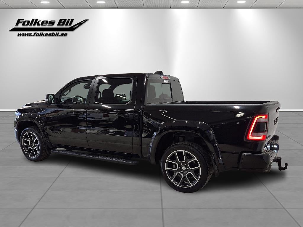 Dodge RAM 1500 Crew Cab Laramie Night Edition V8 HEMI Luftfj.