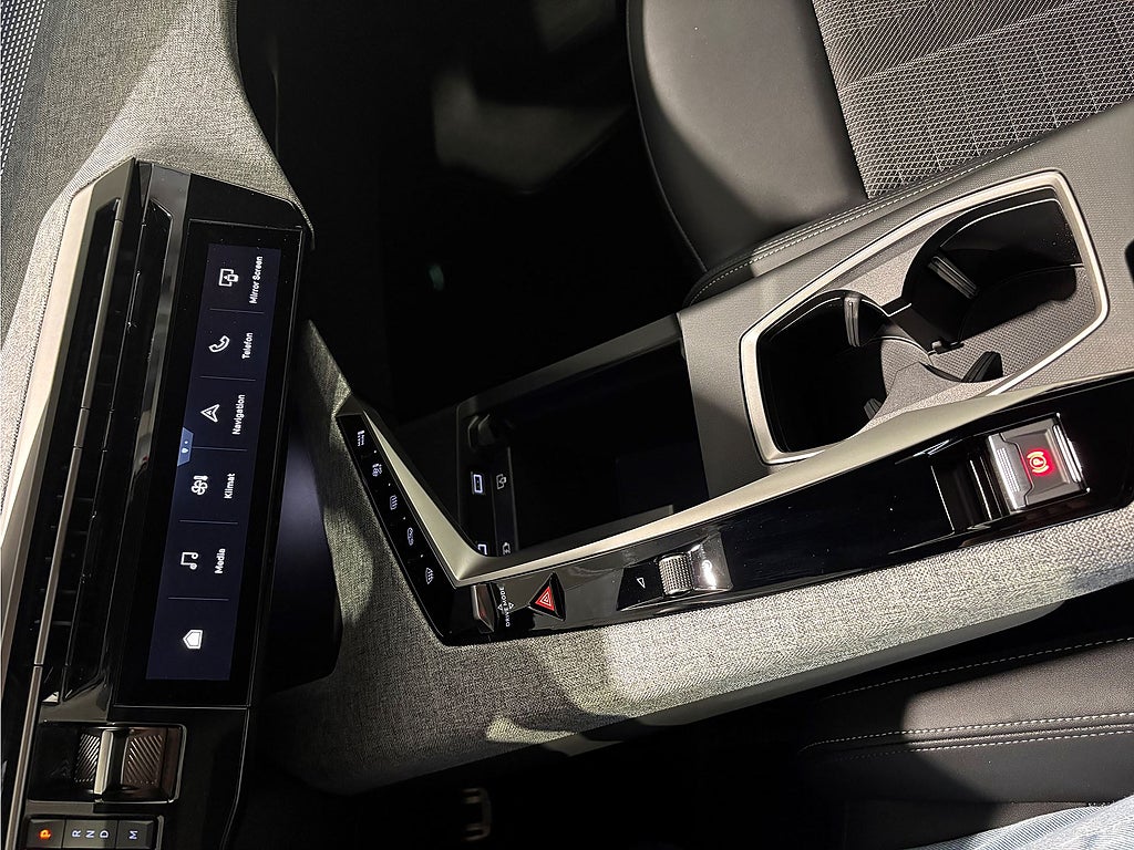 Bild på Peugeot 3008 GT Hybrid 145hk Aut - B-KAMERA,CARPLAY,NAV