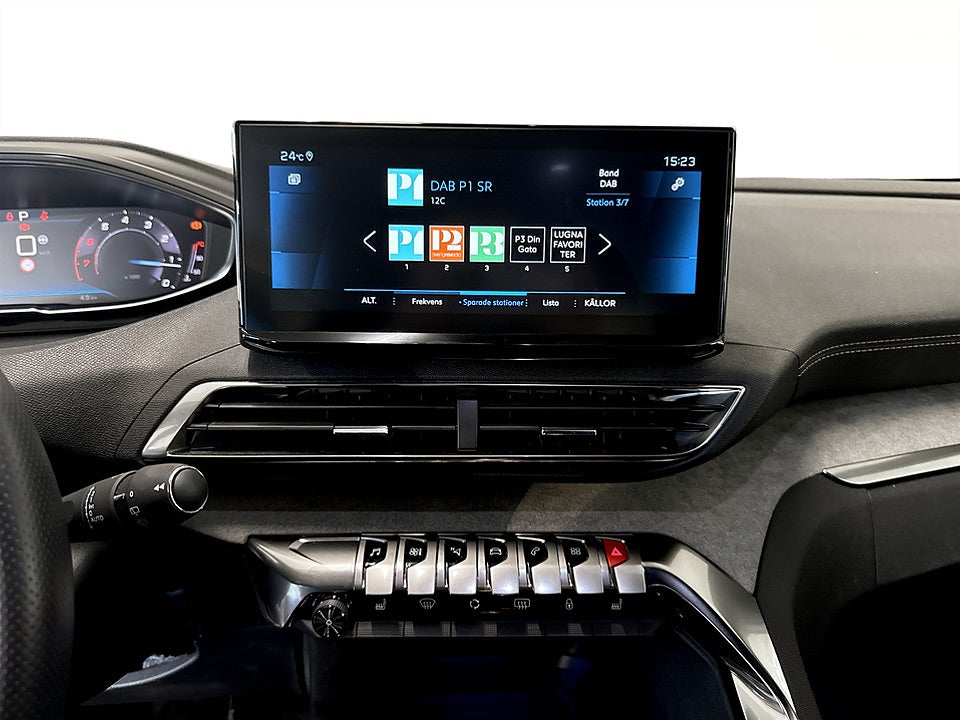 Bild på Peugeot 5008 GT Black Pack 1.2 PT 130hk Aut 7-SITS B-KAMERA