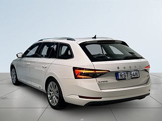 Skoda Superb iV Kombi 1.4 TSI iV Drag Pvärm CarPlay Kamera SoV MOMS