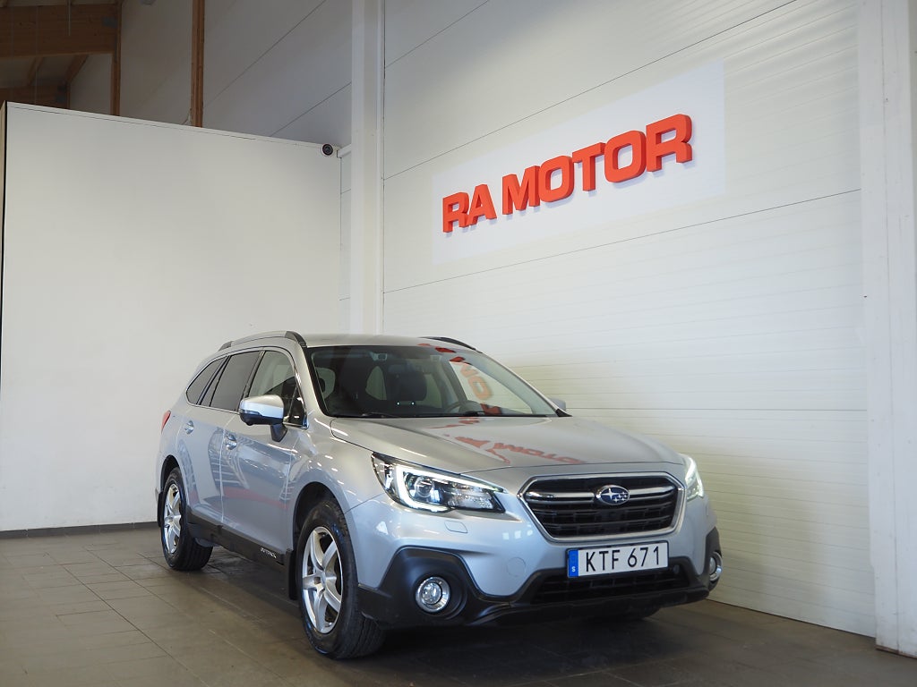Subaru Outback 2.5 4WD Lineartronic 175hk Drag Skinn B-Kamera M-Värm 2018