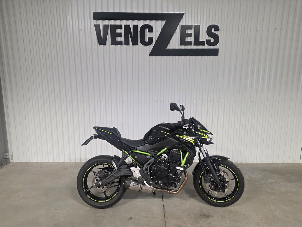 Kawasaki Ninja Z650 Endast 767 mil Fin